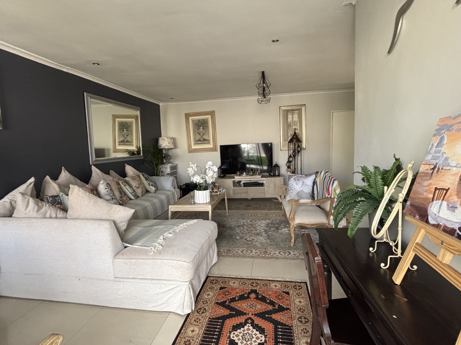 4 Bedroom Property for Sale in West Beach Western Cape
